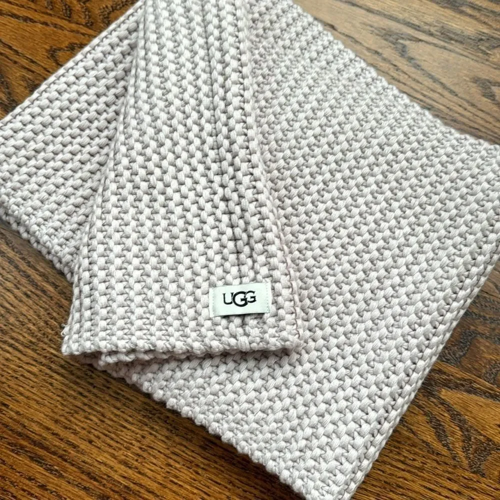 Ugg light purple Knitted Scarf